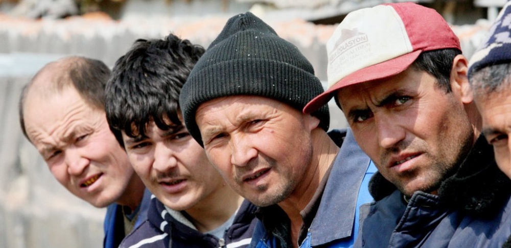 Астраханские пограничники задержали более двух тысяч нелегалов