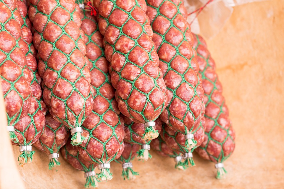 Колбаса за голоса или как подкупали избирателей в Астрахани