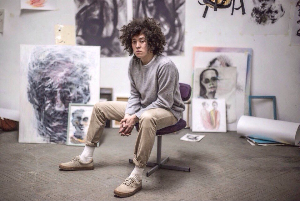 Художник поблагодарил астраханских коммунальщиков за порчу творчества