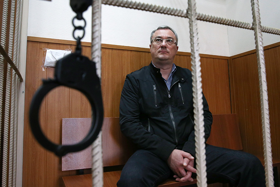 Почему среди губернаторов стало много преступников?