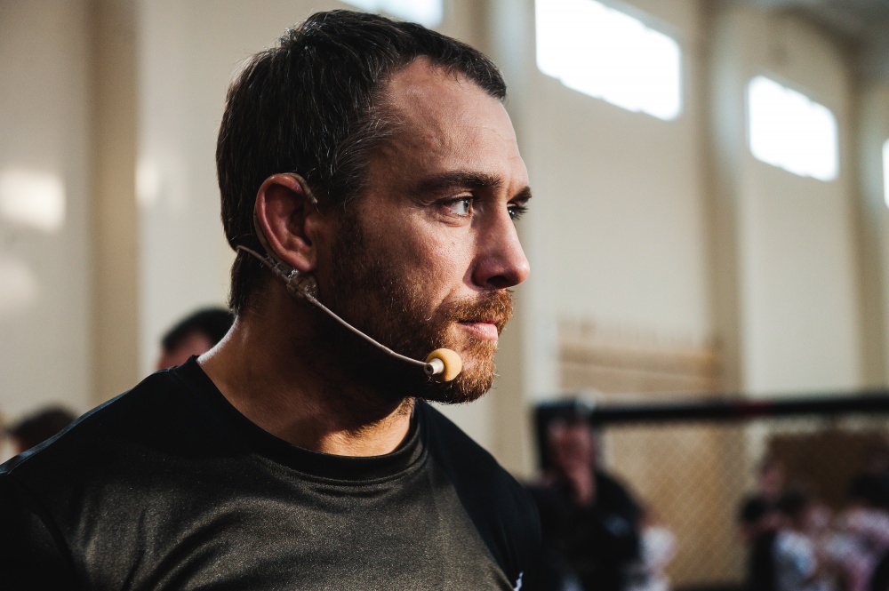 Знаменитый чемпион-рукопашник Алексей Кунченко провел мастер-класс для астраханских бойцов