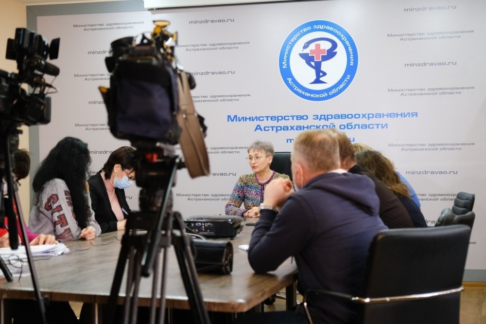 Ежедневно от коронавируса в Астрахани прививаются 1100 человек