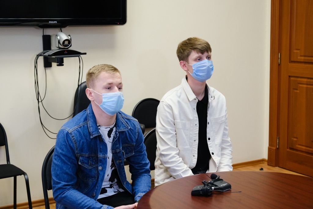 Для астраханских детей-сирот планируют выкупить более 100 квартир