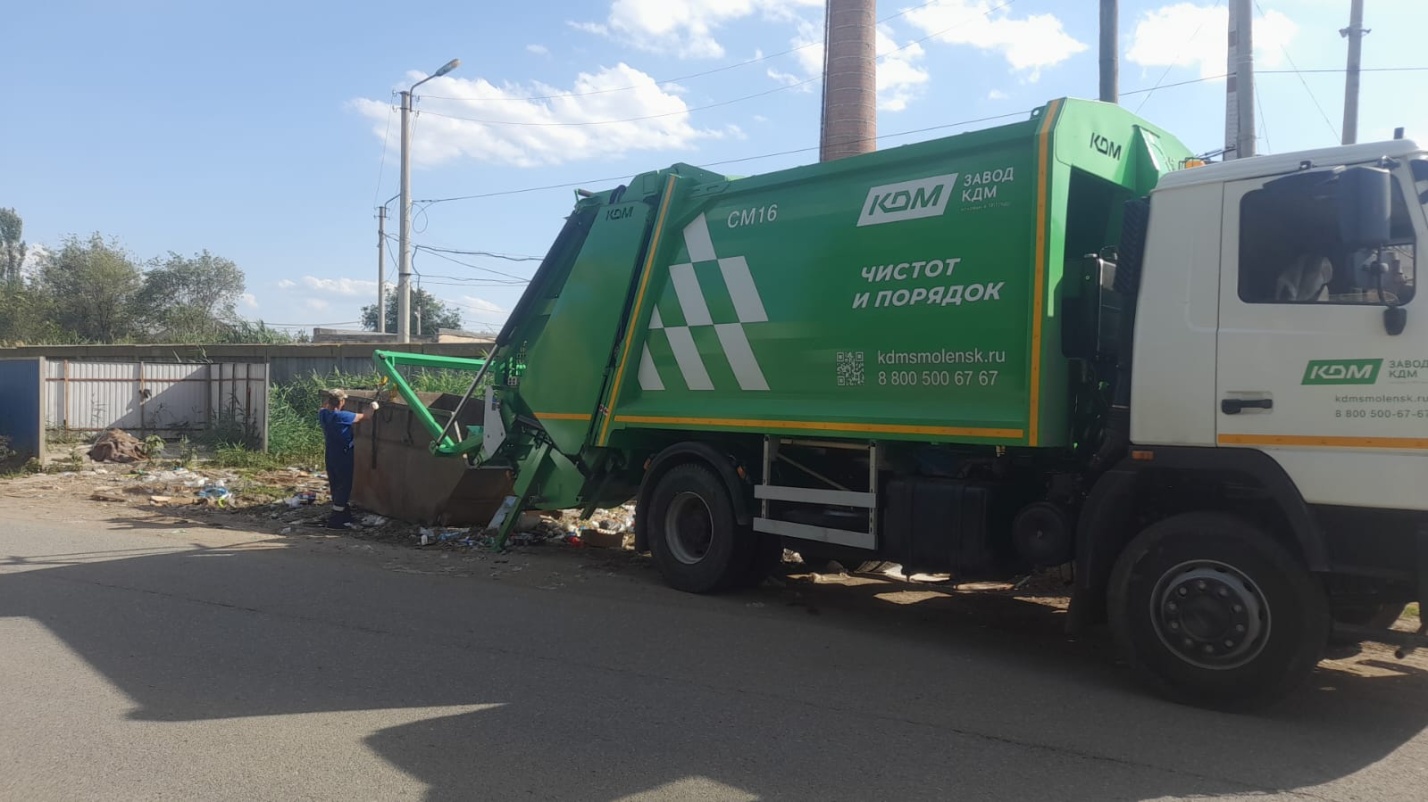 В Астрахани устраняют сбой с вывозом мусора в Трусовском районе