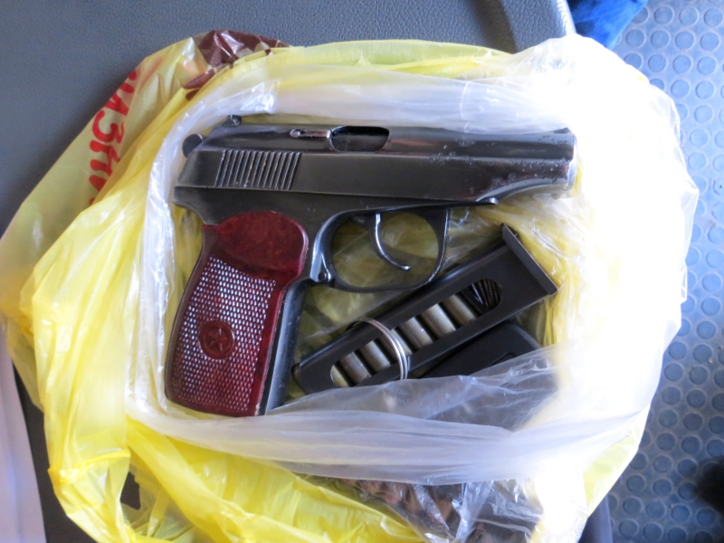 Астраханцы сдали в полицию свое незаконное оружие на 300 тысяч рублей