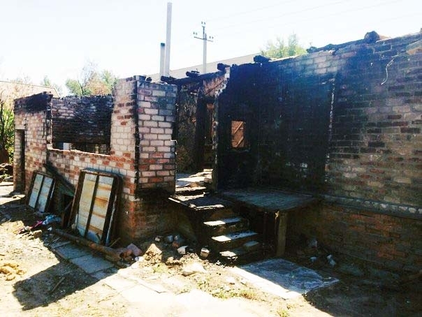 В Астраханской области полицейский вынес из огня парализованного пенсионера