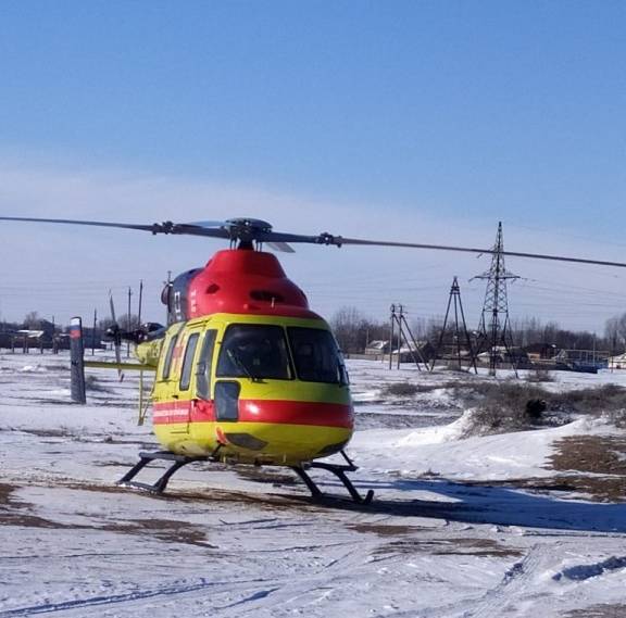 Двухлетнего астраханца в тяжелом состоянии доставили в больницу вертолётом санавиации 