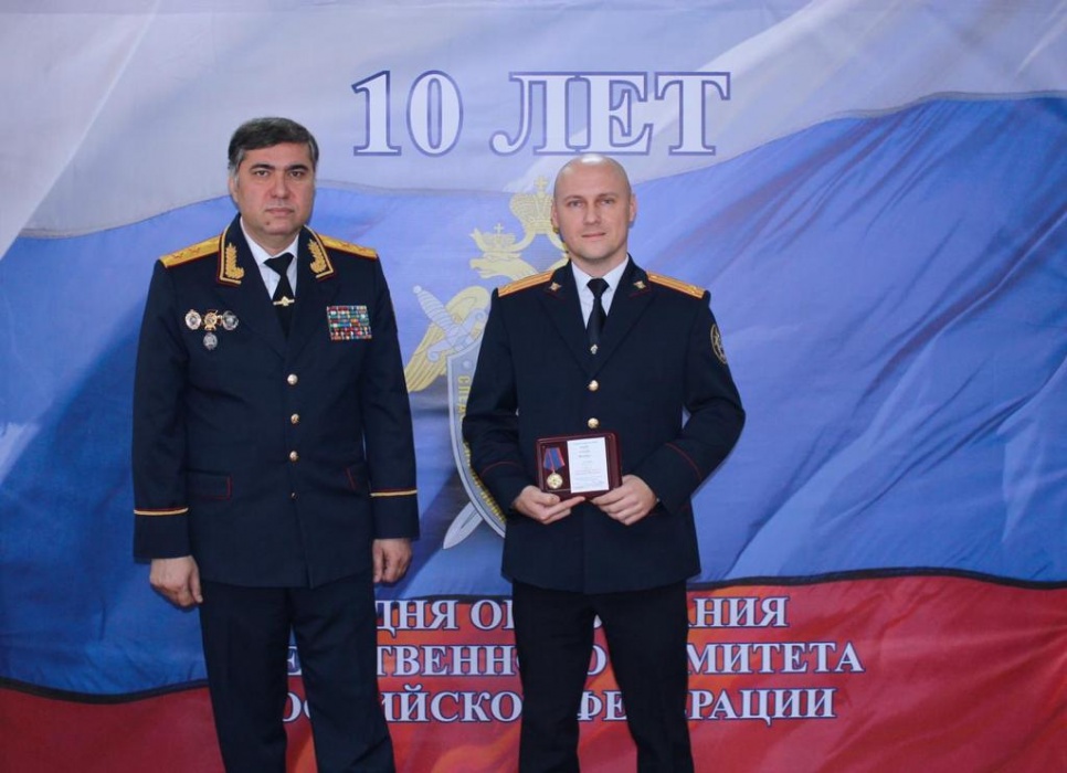 Не проработав даже года, астраханский следователь раскрыл серию преступлений против детей