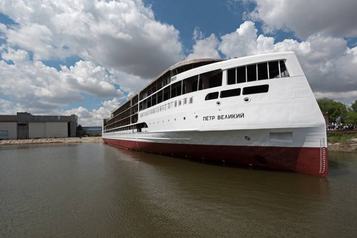 Круизный лайнер «Пётр Великий» ждут ходовые испытания