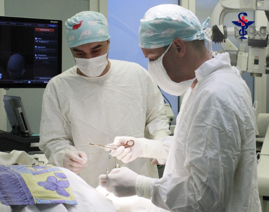 Уникальную операцию провел в Астрахани хирург ведущей клиники страны