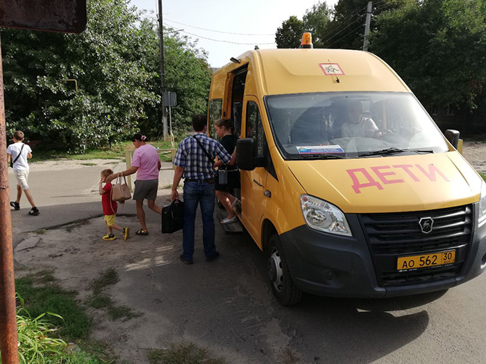 Астраханские автобусы вышли на линию в Луганской Народной Республике