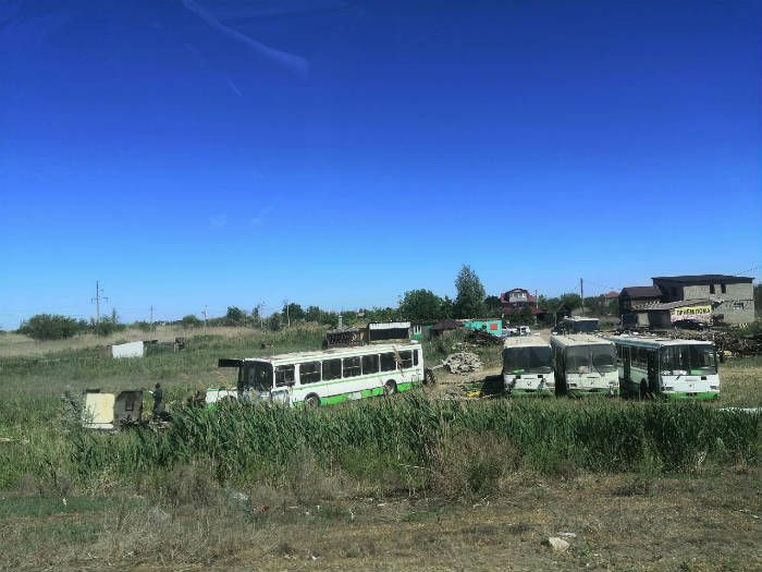 Пассажирские автобусы из Астрахани сдали в металлолом