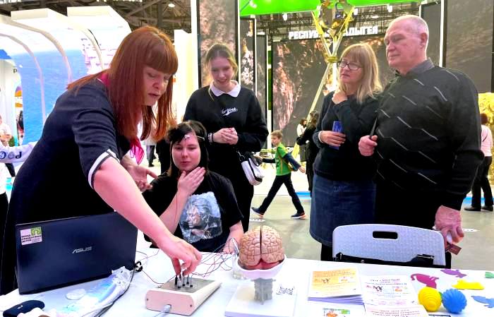 На выставке-форуме «Россия» астраханцы представили инновационную разработку по изучению мозга ребенка