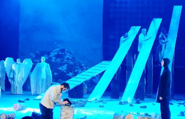 На Донбассе представили спектакль художественного руководителя астраханского театра