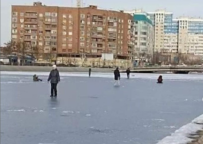 Четыре человека погибли, провалившись под лед, в Астраханской области с начала года