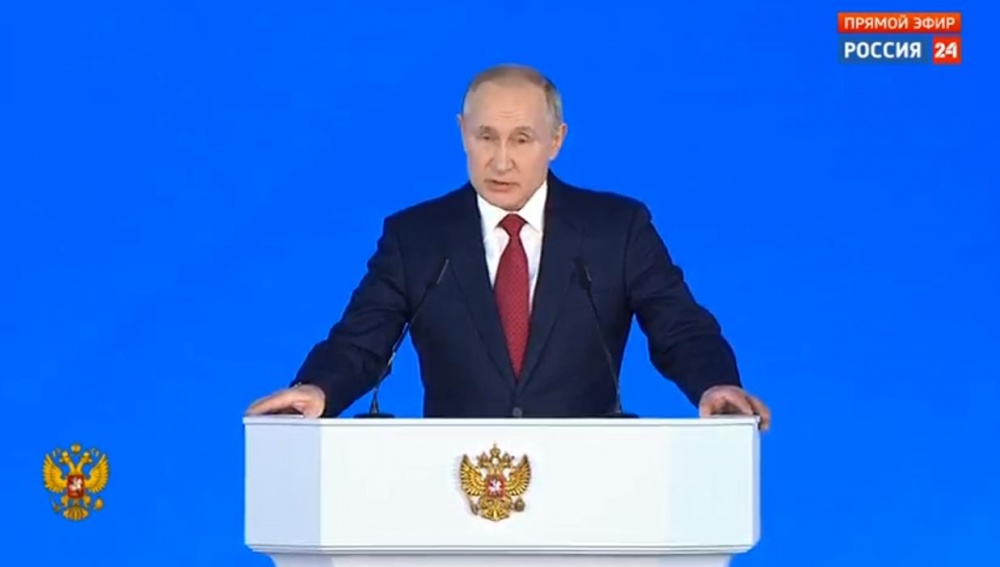 Владимир Путин вводит социальные выплаты для детей до 7 лет