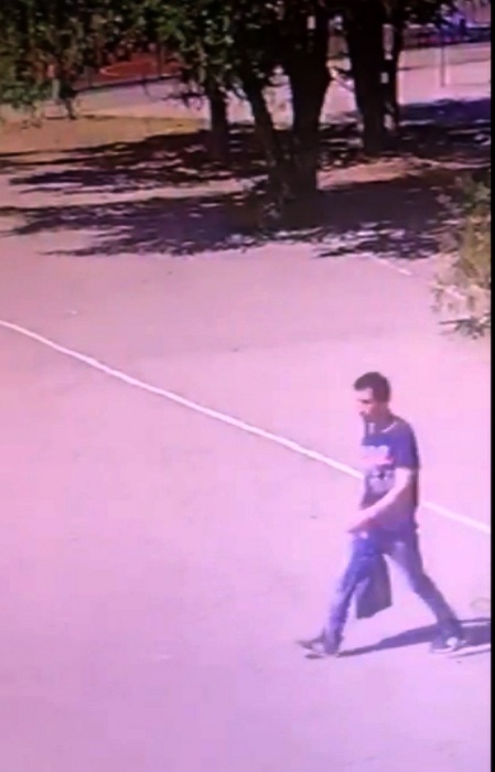 В подъезде напали на астраханку, полиция ищет злоумышленника