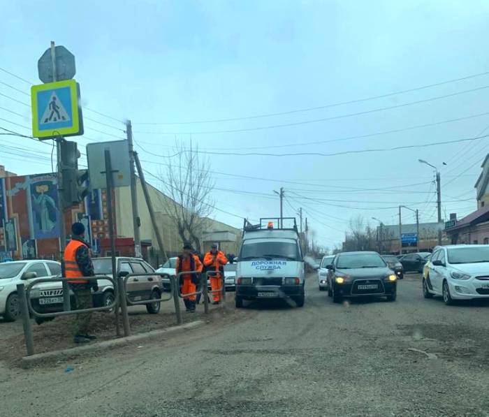 В Астрахани убрали дорожный знак, вводивший в заблуждение водителей 