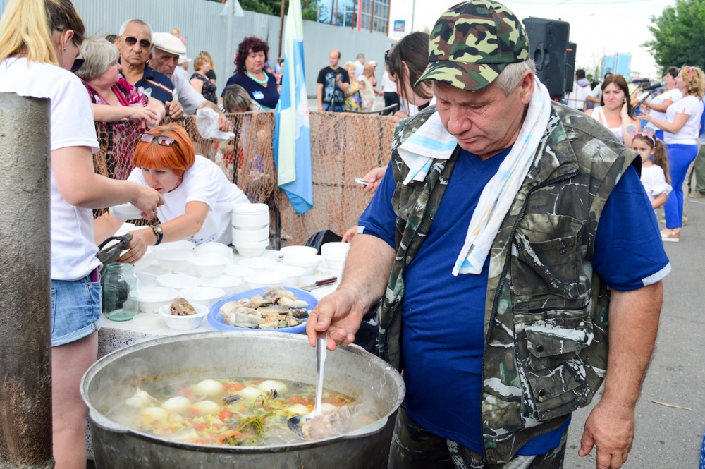 Игорь Бабушкин накормит астраханцев ухой