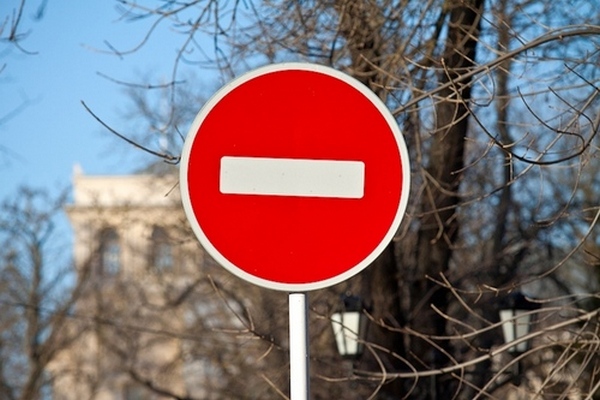 В Астрахани ограничат движение на перекрестке центральных улиц
