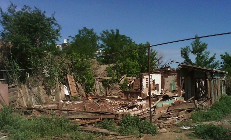 Астраханские улицы Плещеева и Ахшарумова напоминают свалки