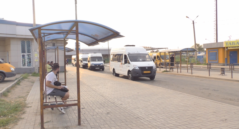 В Астрахани маршрутки отказываются работать по вечерам