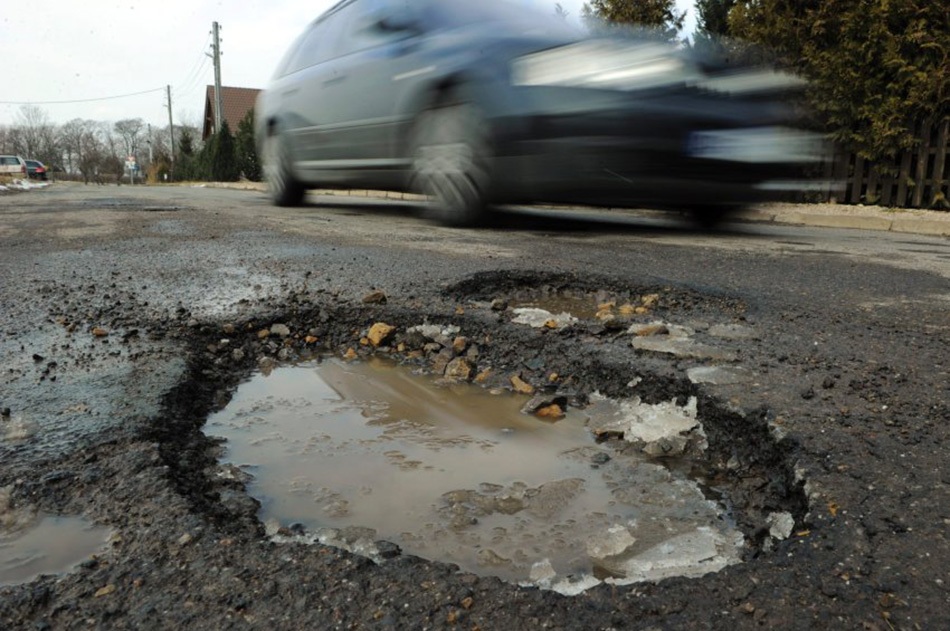 Прокуратура: половина ДТП происходит из-за плохих астраханских дорог 