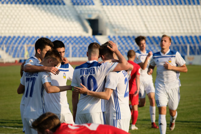 Астраханский «Волгарь» одержал уверенную победу над пятигорским «Машуком-КМВ»