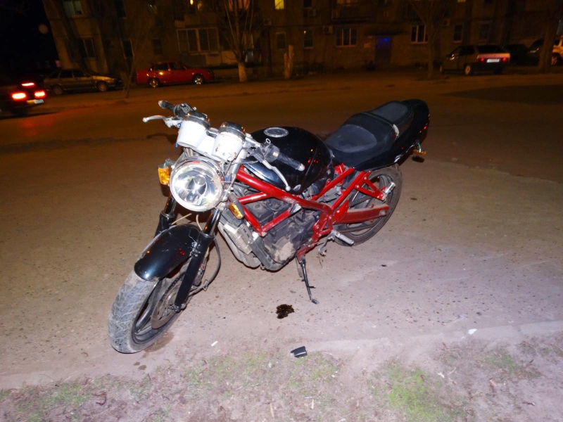 В Астрахани столкнулись грузовая "Газель" и мотоцикл