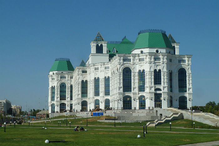 В Астраханском театре оперы и балета закрылся Большой зал