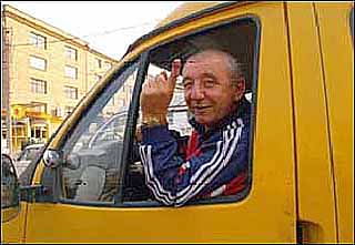  Астраханский водитель без прав и страховки управлял неисправной маршруткой