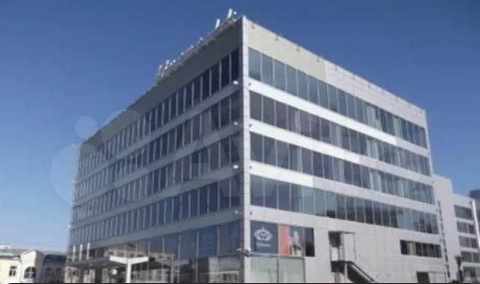 Астраханский бизнес-центр «Кристалл» продается по новогодней акции 