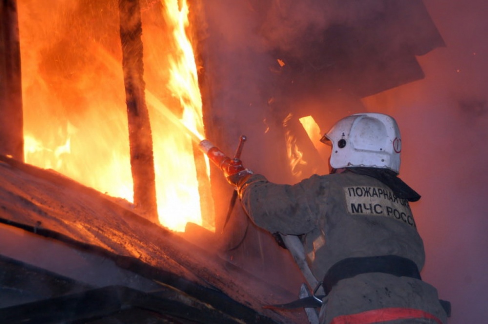 В Ленинском районе Астрахани сгорела квартира