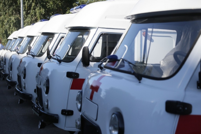 В Астрахани школы и больницы получат новые автобусы и машины скорой помощи