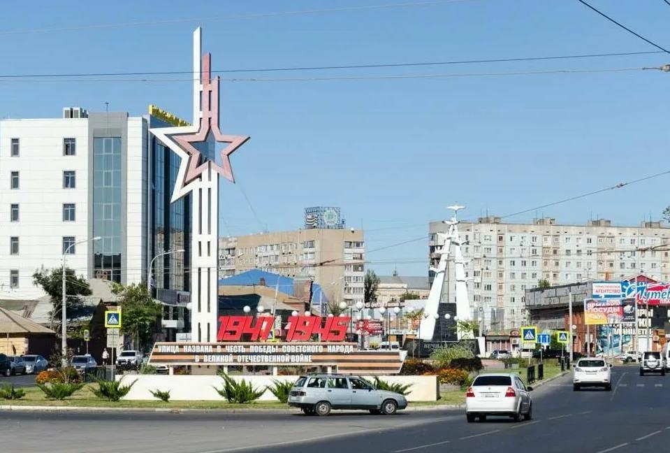 7-летняя астраханка пострадала в столкновении немцев на улице Победы