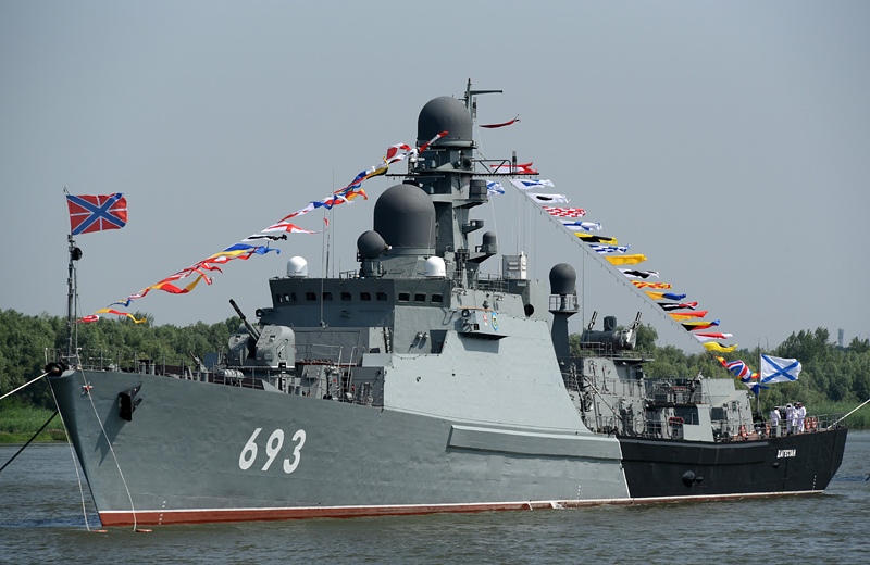 Всем не угодишь. Альтернативное мнение астраханцев о прошедшем Дне ВМФ 