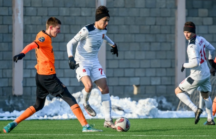 СК «Астрахань» разгромил южных «студентов» и «получил ранение» от ижевских «зенитчиков»