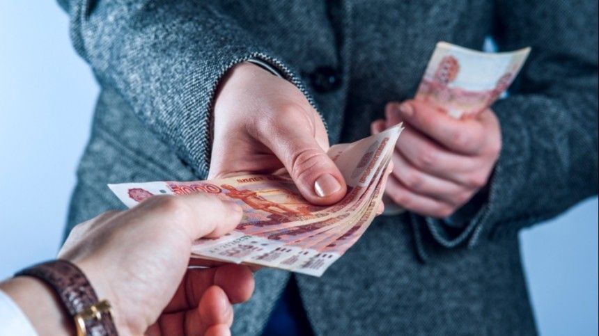 Среднемесячная зарплата астраханцев составила 39 000 рублей