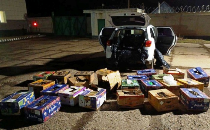 Недалеко от Астрахани задержали сельчанина, у которого в авто оказалось раков почти на миллион рублей