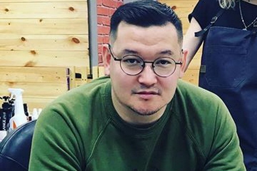 Видео дня: КВНщик спел про Лос-Астрахань