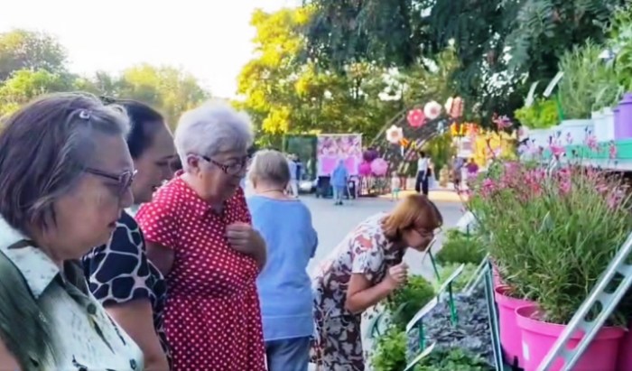 «Цветочную симфонию» посетили, послушали и вдохнули ее ароматы 3000 астраханцев