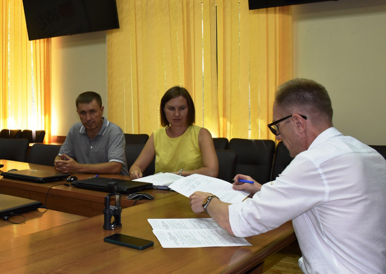Первый кандидат в губернаторы Астраханской области сдал подписные листы