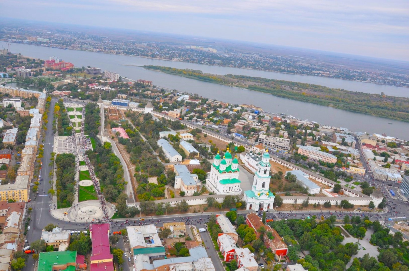 Немного покачало: астраханцы почувствовали отголоски землетрясения на Каспии