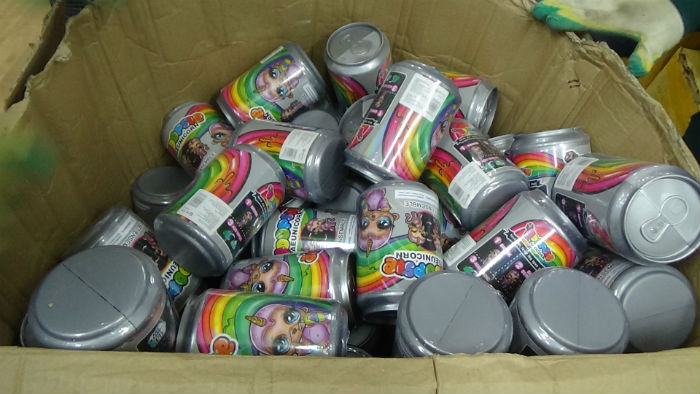 Астраханские таможенники выявили крупную партию контрафактных товаров