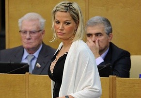 Всем классом затравить девочку