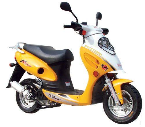 СКУТЕР ПРОТИВ АВТОМОБИЛЯ. Кто кого?