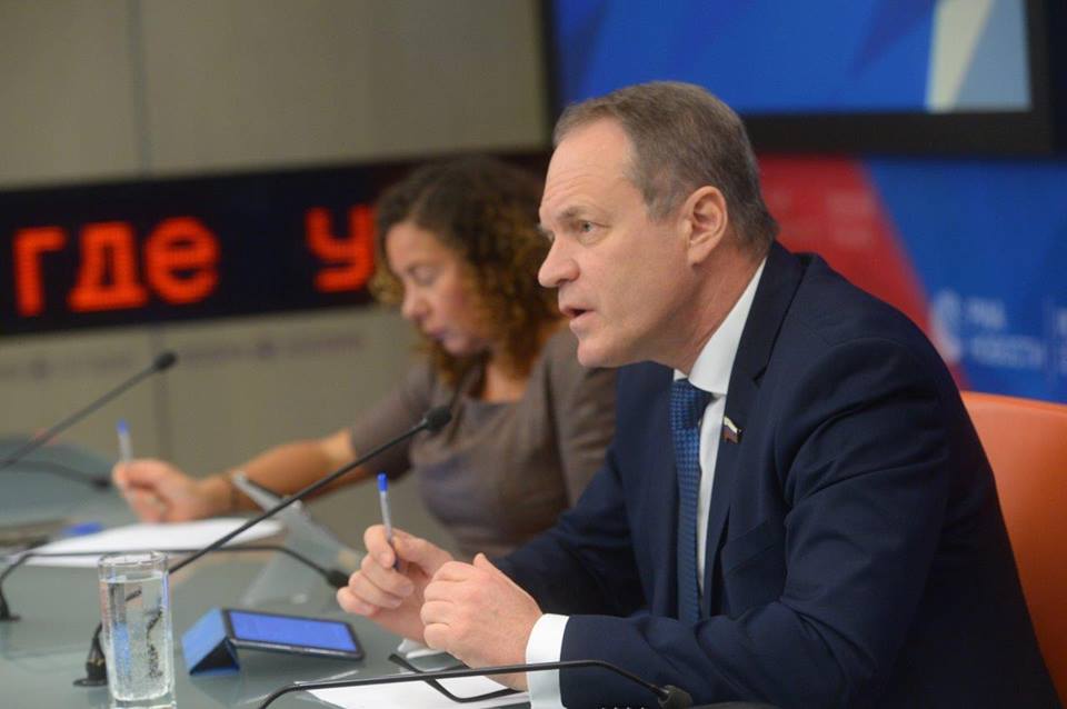 Александр Башкин объяснил, почему не стоит сейчас запрещать хостелы в многоквартирных домах