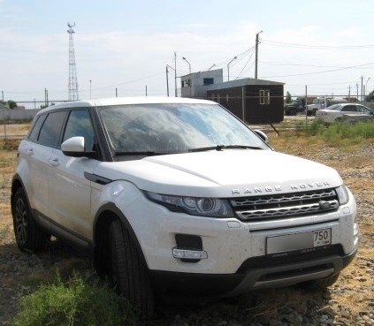 Астраханские полицейские задержали внедорожник, угнанный в столице