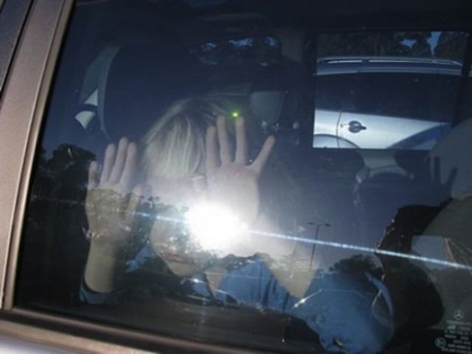 Правительство запретило оставлять детей без присмотра в автомобиле