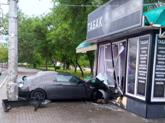 В центре Астрахани водитель BMW насмерть сбил мужчину 